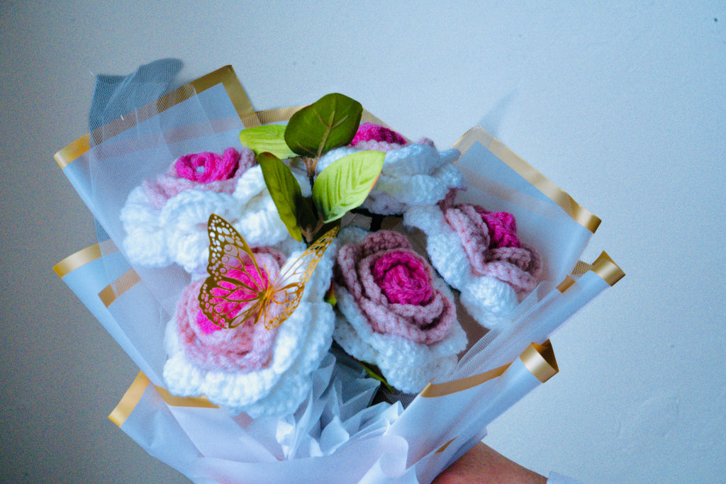 Eternal Crochet Rose Bouquet – 5 Roses